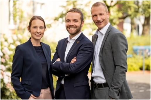 Verwaltungsspitze der Stadt Waltrop (v.l.: Jeanette Sebrantke, Bürgermeister Marcel Mittelbach, Stefan Wilke)