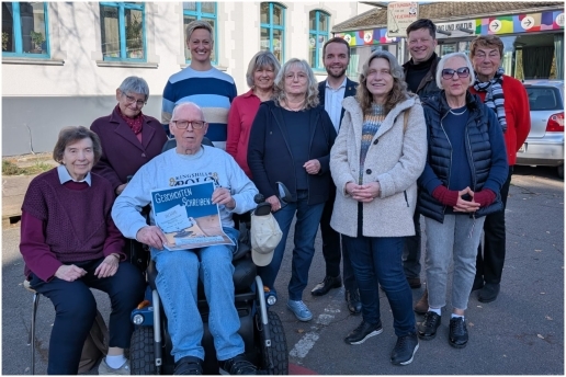 Vorweihnachtliche Lesung in der VHS: Gruppenbild (2025)