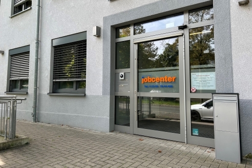 Eingangsbereich der Bezirksstelle Waltrop des Jobcenters.
