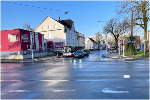 Rathauskreuzung nach abgeschlossenen Bauarbeitebn in der Hochstraße
